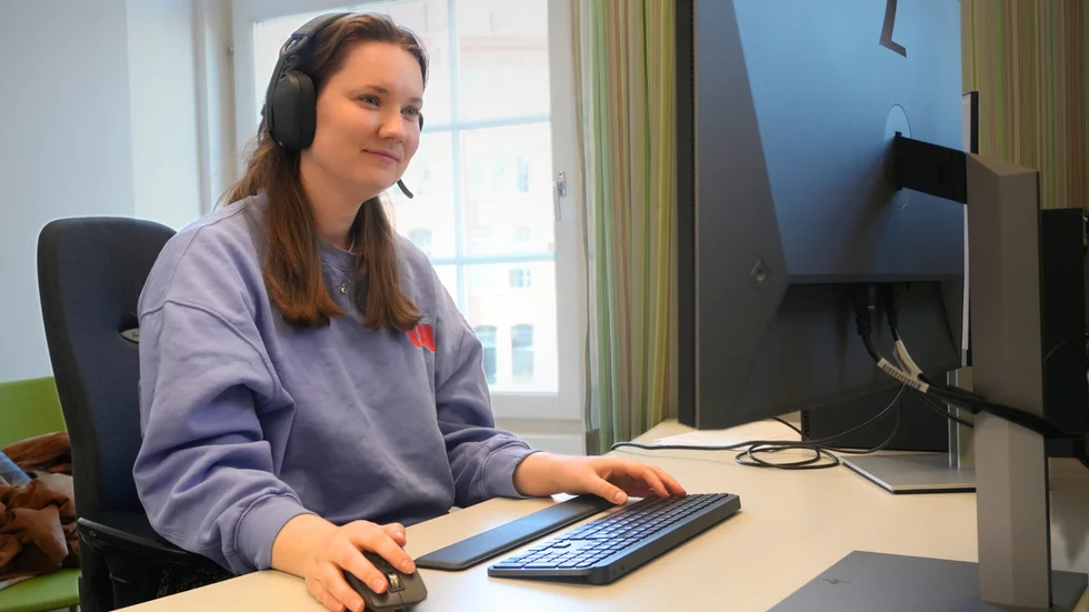 Mjukvaruingenjören Ylva Selling jobbar med projektet OpenSpace på uppdrag av Nasa.