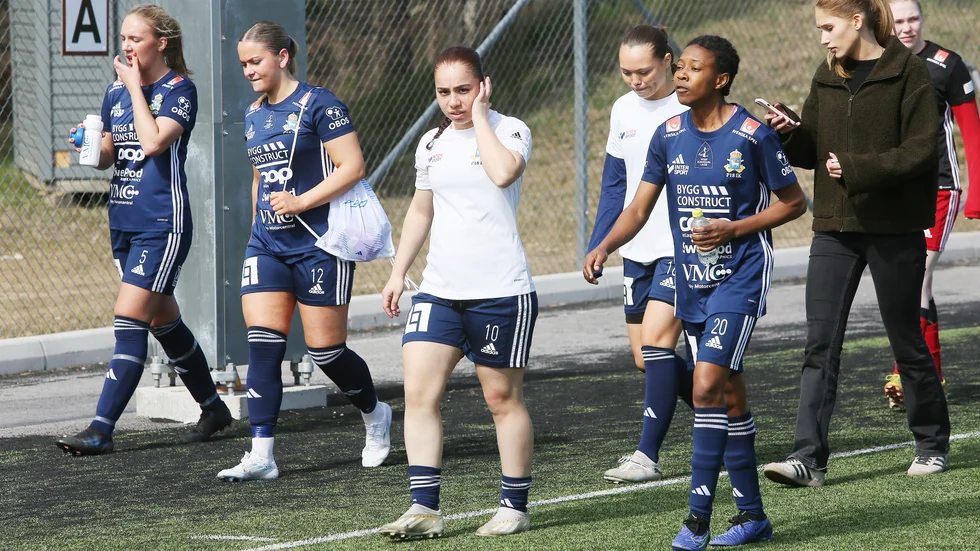 P18 har inlett med tre raka förluster i divsion 1 och nu väntar bottenkollegan Lidköping.