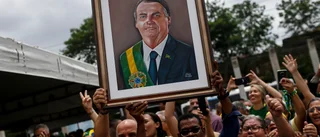 Bolsonaro knappar in på Lula