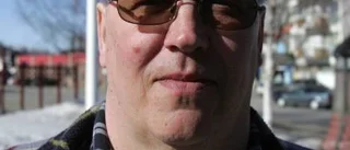 V står fast vid att sponsra "Sommarröj"