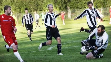 Munksund/Skuthamns SK fick en bar start på höstomgången. Laget vann försat amcthen efetr imstarten med 4-1 mot Alterdalens IF. En av lagets bästa spelare var målvakten Mattias Salestedt. FOTO: Emma Bergstrand