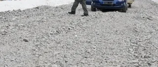 Bilister tvingas backa lång sträcka