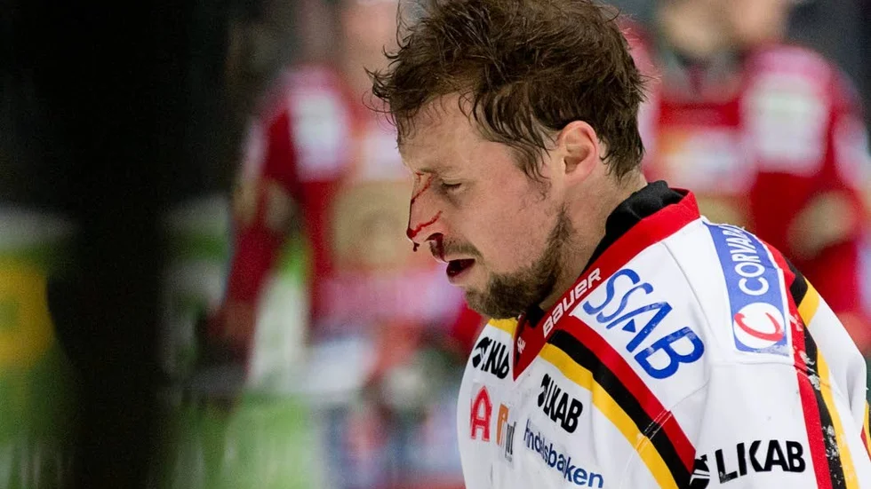 Skadad. Cam Abbott ådrog sig en hjärnskakning mot Frölunda.