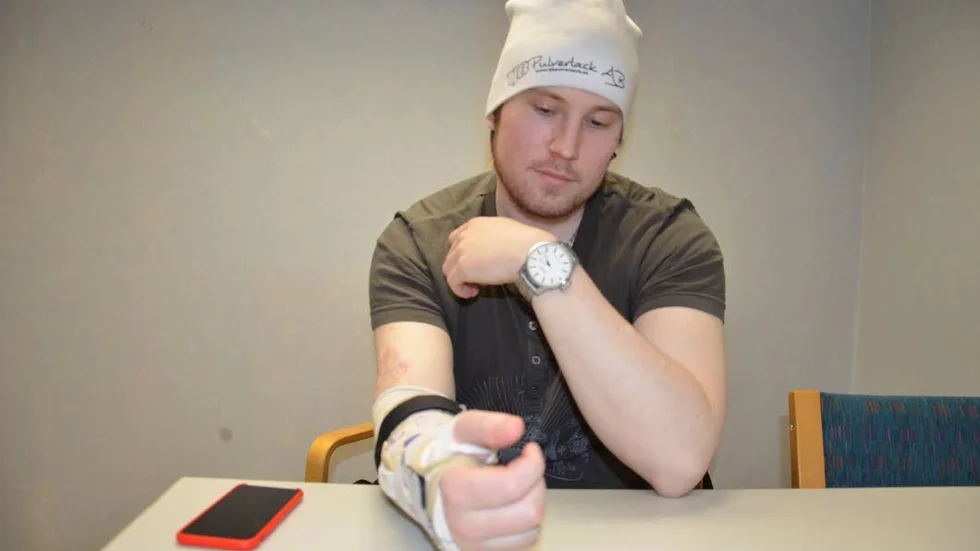 Vill köra igen. Trots de allvarliga skadorna vill Henrik Karlsson köra skoter igen.