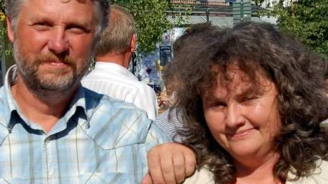 FÖR OCH EMOT. Peter Eriksson, språkröret i Veniksel, Kalix, tycker med tanke på Barsebäck att det är svårt för Sverige att säga något om de finska planerna. Men hans länsordförande Annika Eriksson i Norrbotten säger tvärt nej till ett kärnkraftverk i Simo kommun.