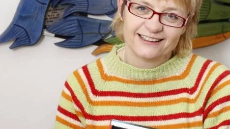Maria Söderberg, född i Arjeplog, har tilldelats 20000 kronor för sin bildverksamhet med dokumentär inriktning.