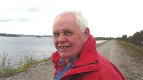 Vill bryta uran. Gustav Åkerblom hittade uranet i Kvarnån för cirka 40 år sedan. Han jobbar som geolog och direktör på Continental Precious Minerals i Sverige. Han önskar att de kunde börja bryta uran i Norrbotten.Foto: Privat