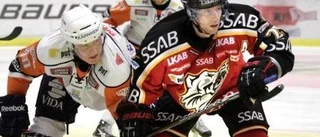 Tre matcher för Chris Abbott