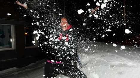 Från 25 graders värme i Canberra till snön i Piteå. Lydia Williams, PIF:s nya målvakt, såg ut att trivas ändå. "Men det var mer snö än jag väntat", sa hon.