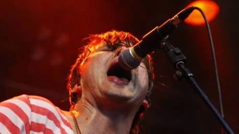 "Jag är vampyr", sjöng Laaksosångaren Markus Krunegård och tog i från tårna. Hans soloprojekt går som på räls och PT:s recensent utropar dessutom hans konsert till gårdagskvällens bästa.