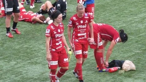 Eftersnack. June Pedersen och Lena Blomkvist summerar söndagsmatchen.