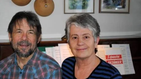 GER KONSERT. Pianisten Stefan Forssén och körledaren Kerstin Linzander.