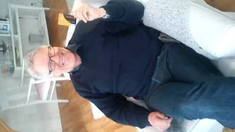 NÖJD BESÖKARE. Anders Edlund från Umeå har bara gott att säga om Luleå efter att en vänlig själ hjälpt honom att få tillbaka kreditkortet.Foto: Privat