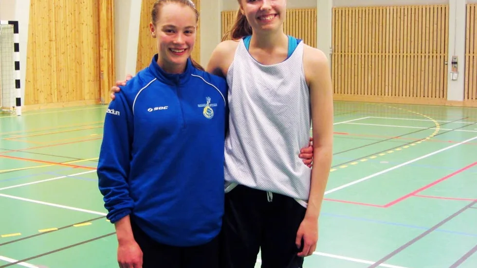Landslagsläger. Emma Ström och Alva Hellberg är båda uttagna.