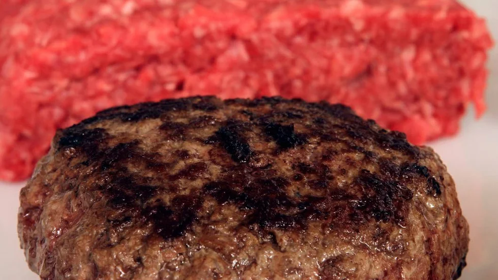 Namnbyte. Renburgaren byter nu namn för att inte riskera att kunderna känner sig lurade av namnet. Nu kallas den hädanefter hamburgare med renchips.