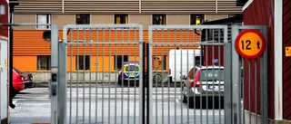 Ingen bra idé - greps på polishuset