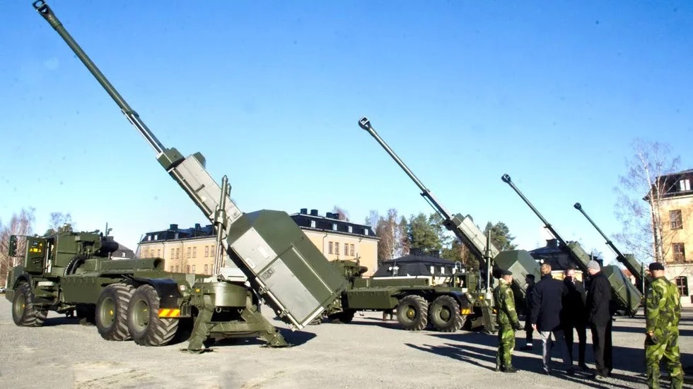 Salut för lönekontoret? Nja, i alla fall hålls på fredag en presskonferens om flytten av Försvarsmaktens lönekontor. Enligt vad Kuriren erfar ska omtag ha gjorts eller ska göras.