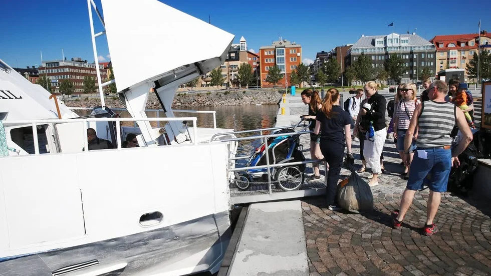 Ingen vill. Kommunen har inte fått in något enda anbud på skärgårdstrafiken kommande sommar. Nu tvingas man jaga någon som vill. På bilden M/S Eskil.