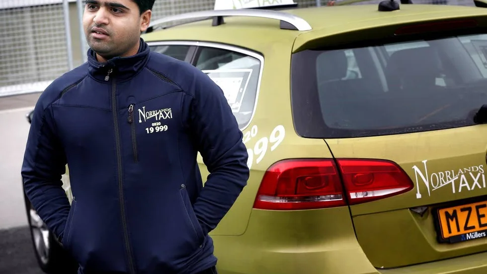 Klartecken. Norrlands Taxi, med ägaren Ahmad Kamal Majad, har fått tillbaka trafiktillståndet.