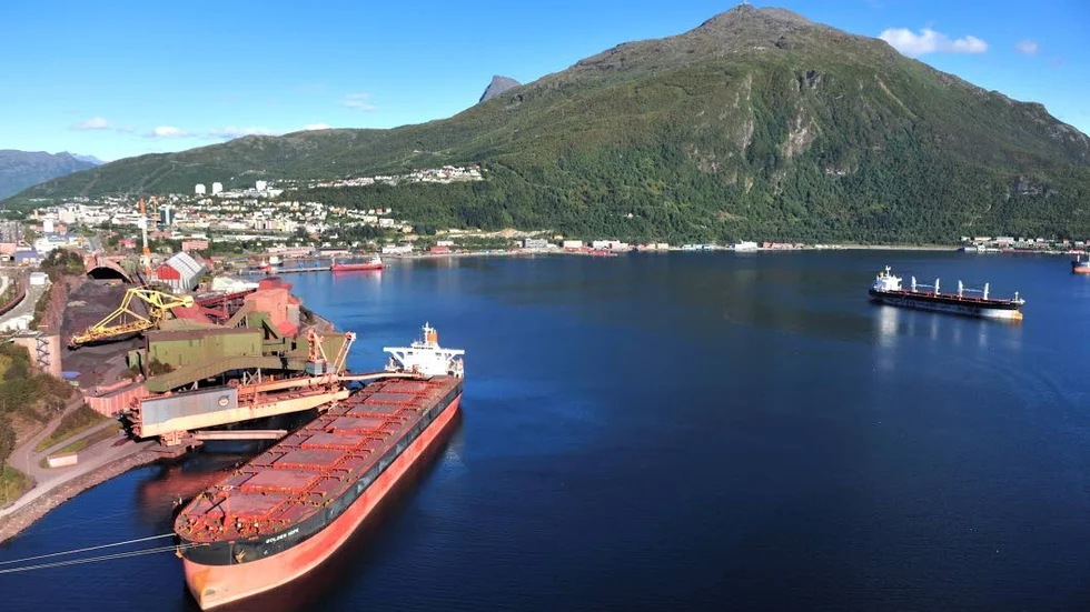 Mörka LKAB-moln. En konflikt mellan norska transportarbetareförbundet och arbetsgivarna kan stoppa LKAB:s utskeppning från Narvik.