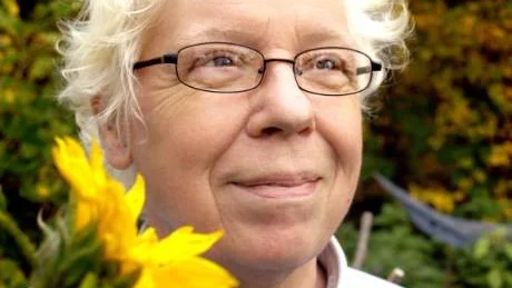 LIVEGEN. Konstnären och författaren Heide Krönlein anser att samverkansmodellen innebär livegenskap.