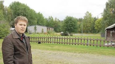 Staffan Eklund fick ja från miljö- och byggnämnden, men nu vill Försvarsmakten sätta stopp för husbygget. FOTO: LEIF HAMMARSTRÖM