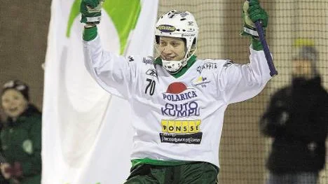 Målkungen Mikko Rytkönen slog till igen. I DM-finalen mot Kalix gjorde han tre mål. Foto: göran ström