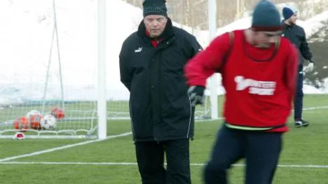Tränaren Hans Stridsman var inte nöjd med premiären. FOTO: HANS STERNLUND