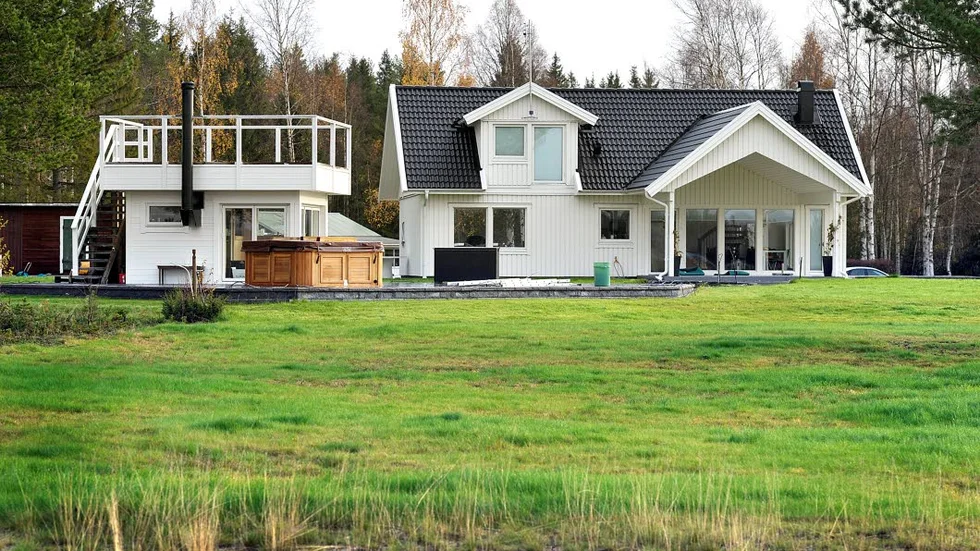 STRID. Försvarsmakten har inte bestämt hur den ska agera ännu, efter att Luleå kommun i efterhand godkänt bygglovet av Tobias Lindfors hus på Lulnäsudden.