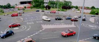 Blinka rätt i rondellen