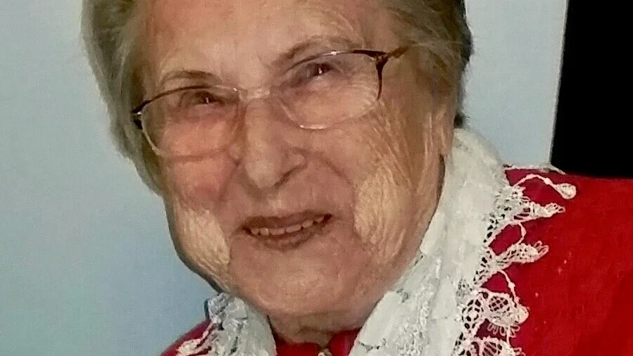 Aina Olsson. 