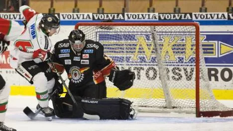Luleåmålvakten Joel Lassinantti gjorde en bra match mot Modo.