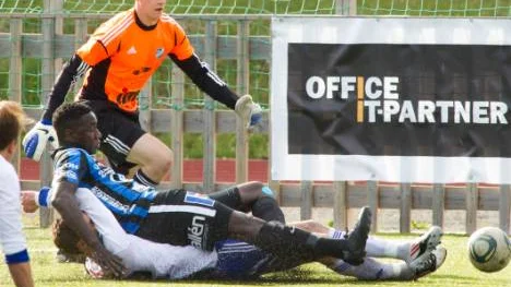 Johan Lutström och hans Luleå fick en tung start mot Eskilstuna och hamnade i ett tidigt 0-2-underläge.