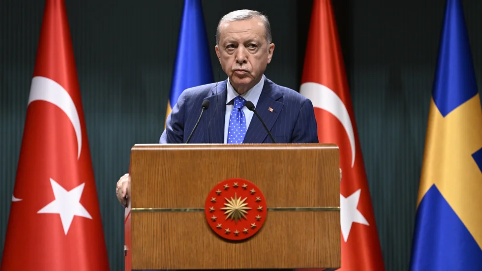 "Turkiets president Recep Tayyip Erdogan kräver att Sverige ska agera i strid med svensk lag, och lämna ut människor, som han vill sätta i turkiskt fängelse. Men själva vägrar turkiska myndigheter att lämna ut den så kallade "Kurdiska räven", som fjärrstyr knarkhandeln i Sverige", skriver Urban Lundin.  (Arkivbild)