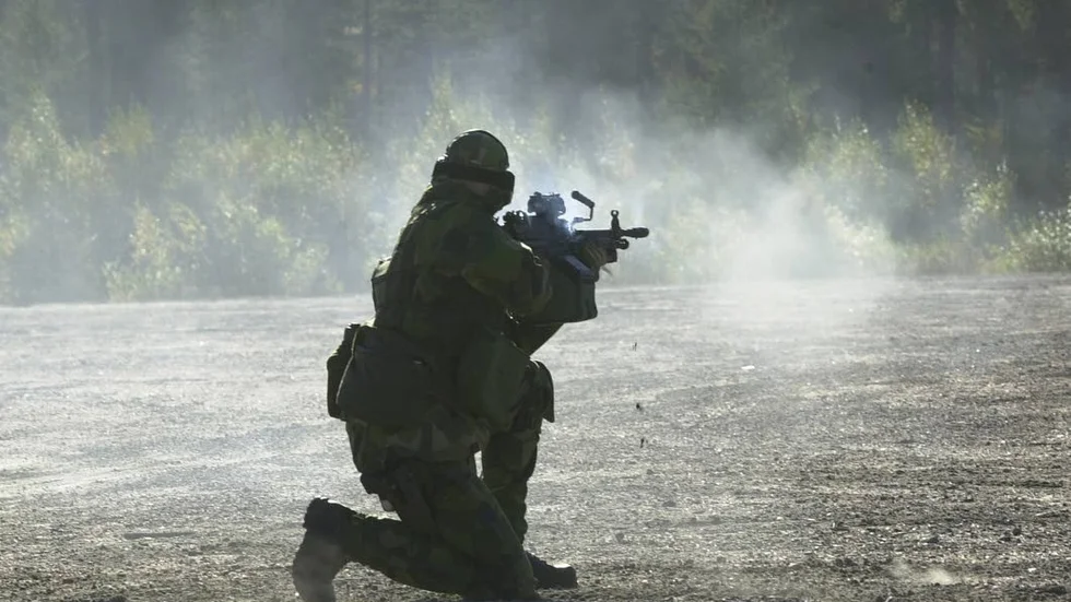 Fyra överträdelser skedde mitt under skarpskjutningar på Försvarsmaktens skjutfält. Tack vare uppmärksam militär personal kunde olyckor avstyras. (Arkivbild)