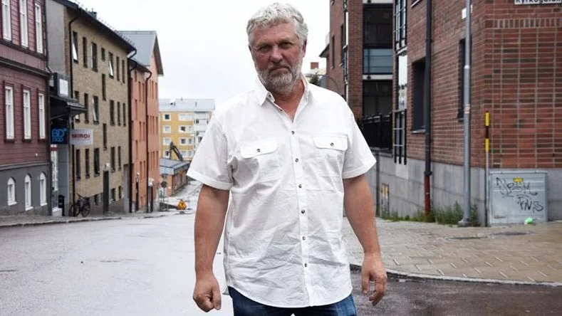 Den politiska framtiden är oviss för Miljöpartiets förre språkrör Peter Eriksson från Morjärv.