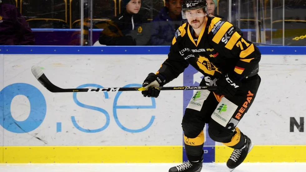 Juhamatti Aaltonen gjorde två poäng mot HC Pilsen. Nu hoppas han få medvind i SHL också. (Arkivbild)