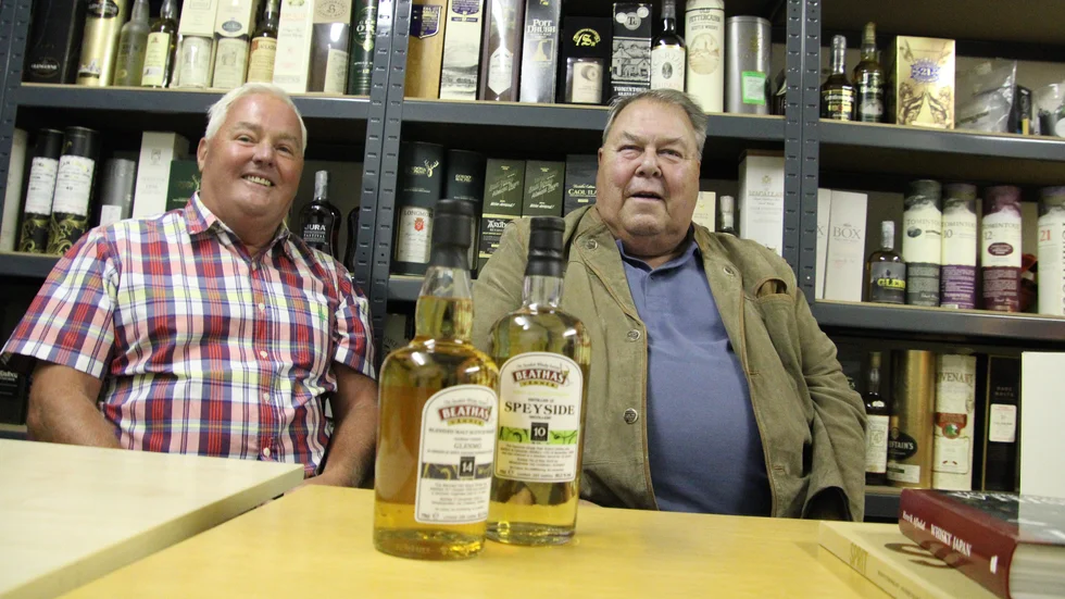 Beathas vänner är med sina 30 år Sveriges äldstra whiskyklubb. Kent Strandlund och Kenneth Lindblad har varit med sedan starten.