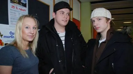 Sofia Lilja, Adis Bekric och Ante Olsson som går sista året på handels- och administrationsprogrammet på Bergska skolan tycker att det är trist att så få har sökt deras program i år.Foto: Malin Perk