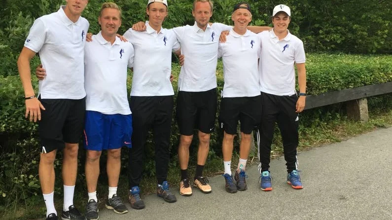 SILVER. Det blev silver för Piteå TK i SM. Laget från vänster: Mårten Jonsson, Jens Nilsson, Jonas Lindbäck, Magnus Öhrvall, Arvid Norén och Ludvig Kylefors.