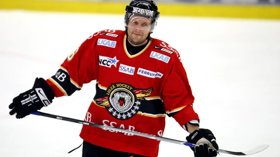 MERITERAD. Mats Lavander, hockeyfostrad i Piteå, svensk mästare i Brynäs, kultspelare i Luleå Hockey och Björklöven blir assisterande tränare till Anders "Krobbe" Johansson i Piteå Hockey.