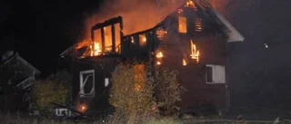När brandkåren kom var huset övertänt