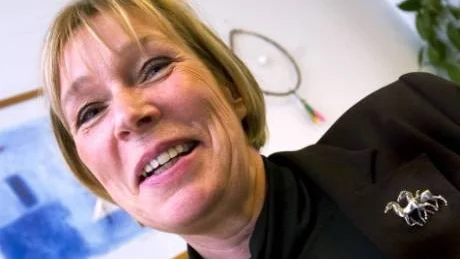 Åse Wetell-Busch var en riktig hästtjej när hon var yngre. I dag arbetar hon som produktionschef på Östgöta Städ AB med 350 anställda under sig. "Ridsporten har helt klart präglat mig som ledare" säger hon.