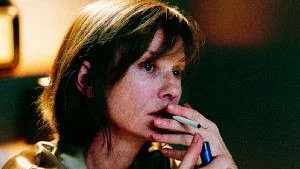 Isabelle Huppert briljerar i den thrillerartade filmen "Maktens rus".