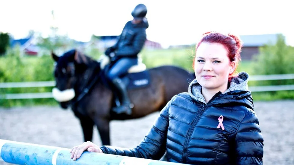 Hilda Öhman, från Älvsbyn som tävlar för Piteå RK,  tillhör en motorgalen släkt. Men hon nöjer sig med en hästkraft och i veckan ska hon vara med i junior-SM som avgörs i Falun. Sedan fortsätter äventyret i skånska Falsterbo där Piteå RK är med i finalhoppningen om guldet i lag-SM.