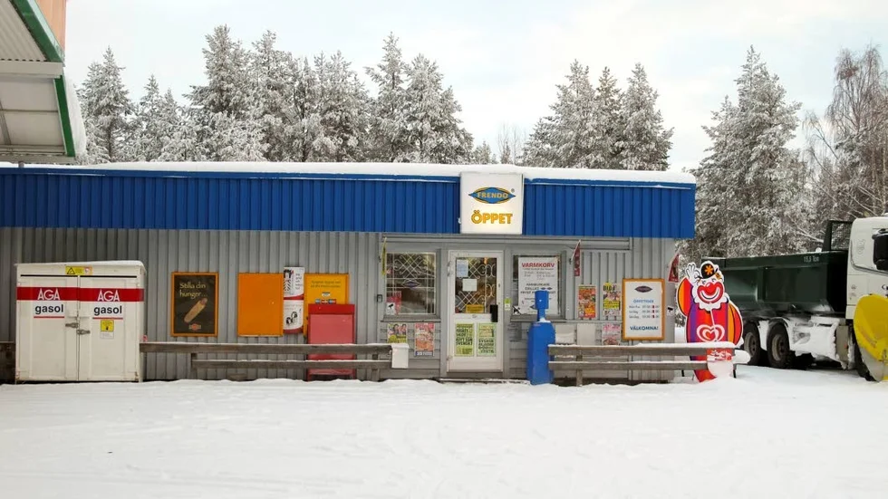 Fastigheten såld. Butiken har funnits i Bergsviken i fem år – nu väljer Lisbeth Westerlund att slå igen.