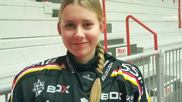 DEBUTANT. I helgen gör 
Piteåtjejen Nathalie Lidman, 14, debut i Riksserien.