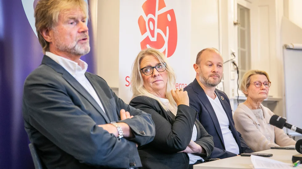 Socialdemokraterna och Moderaterna ska styra Gotland tillsammans. Håkan Onsjö (M), Meit Fohlin (S), Andreas Unger (M) och Ulla Pettersson (S).