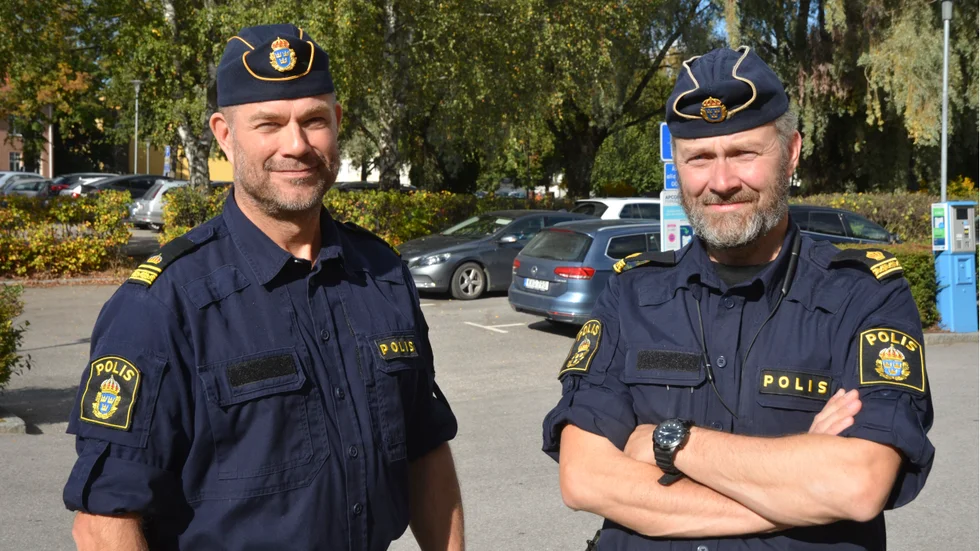 Kommunpolis Mattias Hedström och David Lindhe tillförordnad chef för trafikpolisen.