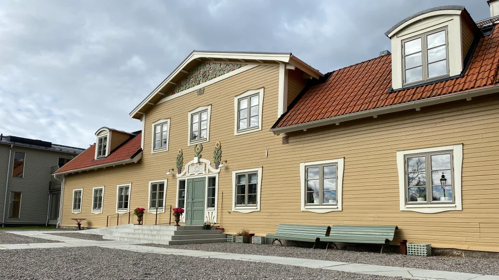 Villa Baro hålls helt stängt efter att runt 50 personer under knappt två veckor insjuknat med symtom som kräkningar och diarréer.   